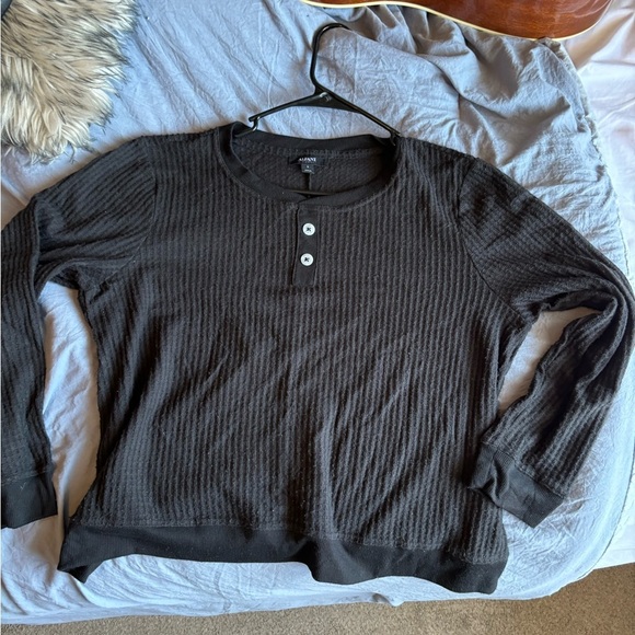 alfani intimates L Women’s Crew Neck Gray Sweater Button Pull Over NWOT Comfy - Picture 4 of 11